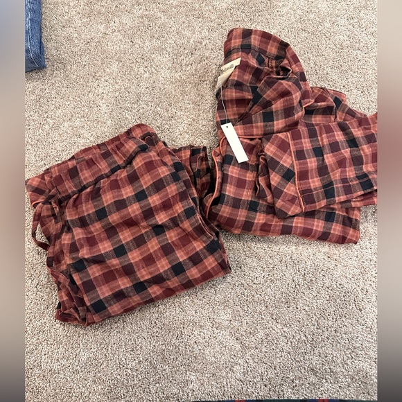 G9 Flannel Bedtime Pajama Set in Plaid - Picture 4 of 4